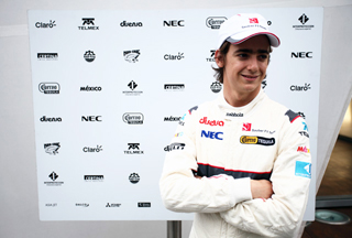 Esteban emocionado por su prueba en Formula Uno en el circuito de Yas Marina